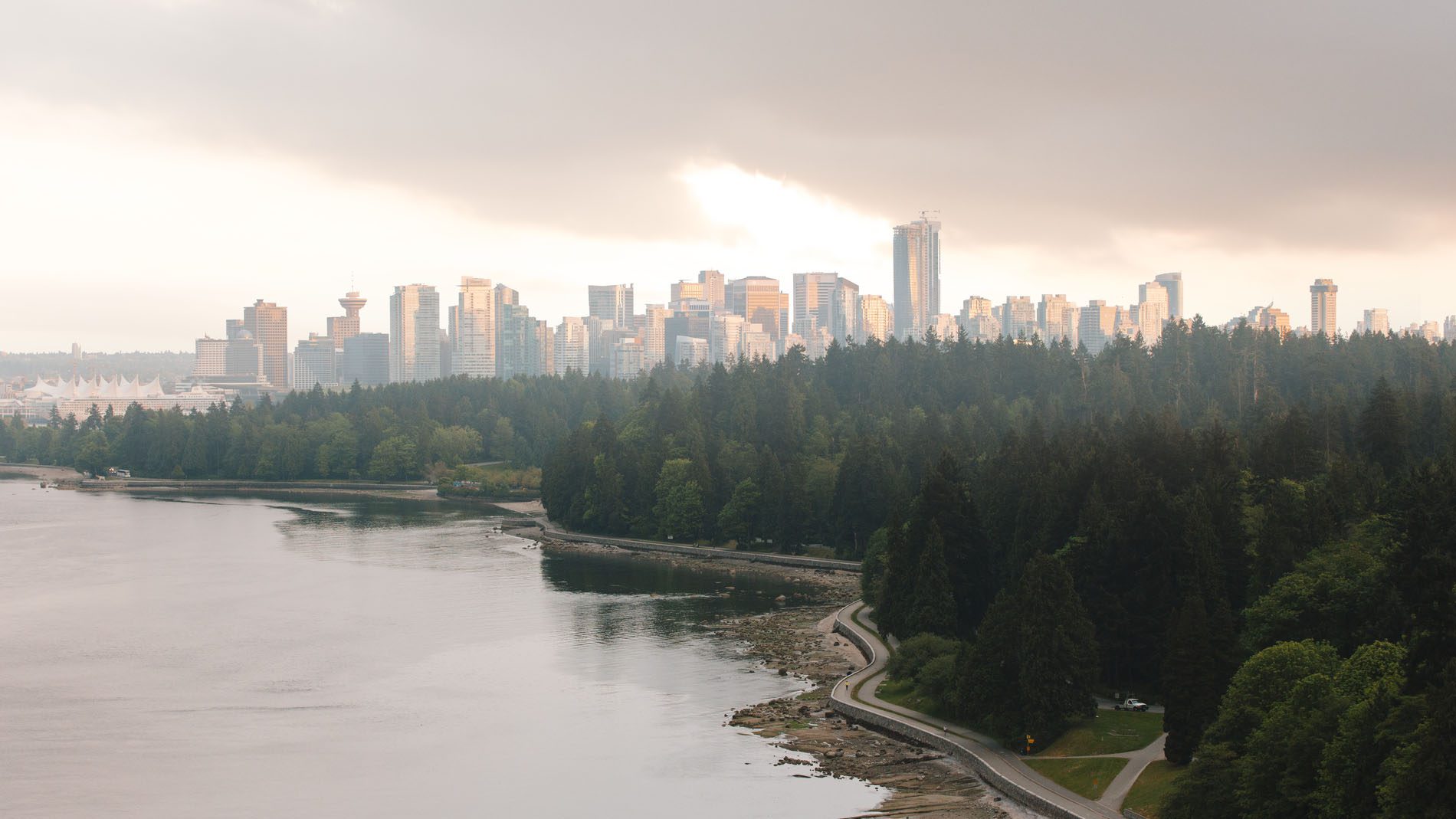 Classic Vancouver City Tour + Capilano Suspension Bridge